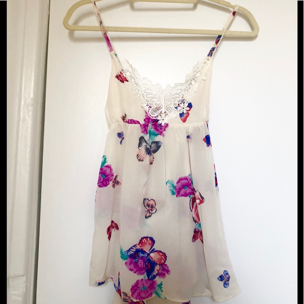 NWOT gorgeous 100% silk top butterfly print